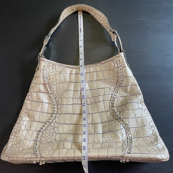 Raviani Croc Embossed Leather Cream w/Silver Swarovski Crystals - Picture 14 of 16